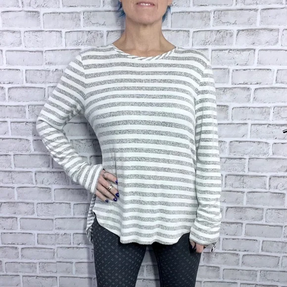 NWOT |•PEYTON PRIMROSE•| Super SOFT Oversize Split Back Striped Long Sleeve - Picture 6 of 14